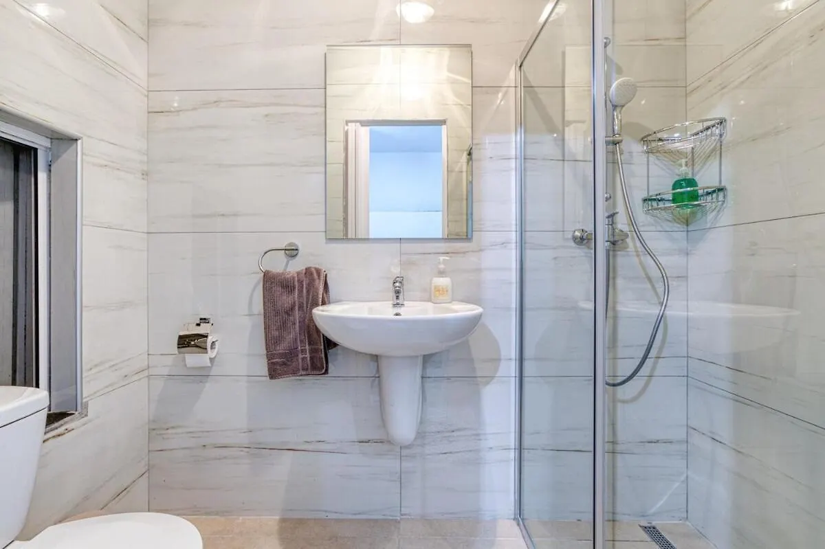 Apartment Modern 2-Bedroom Maisonette In Swieqi Is-Swieqi Malta