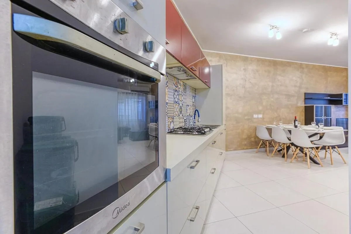 Modern 2-Bedroom Maisonette In Swieqi Is-Swieqi Apartment