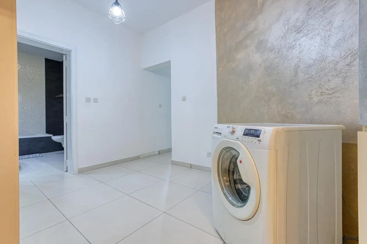 Modern 2-Bedroom Maisonette In Swieqi Is-Swieqi Apartment