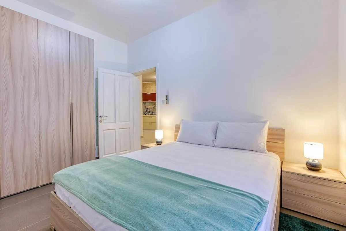 Apartment Modern 2-Bedroom Maisonette In Swieqi Is-Swieqi Malta