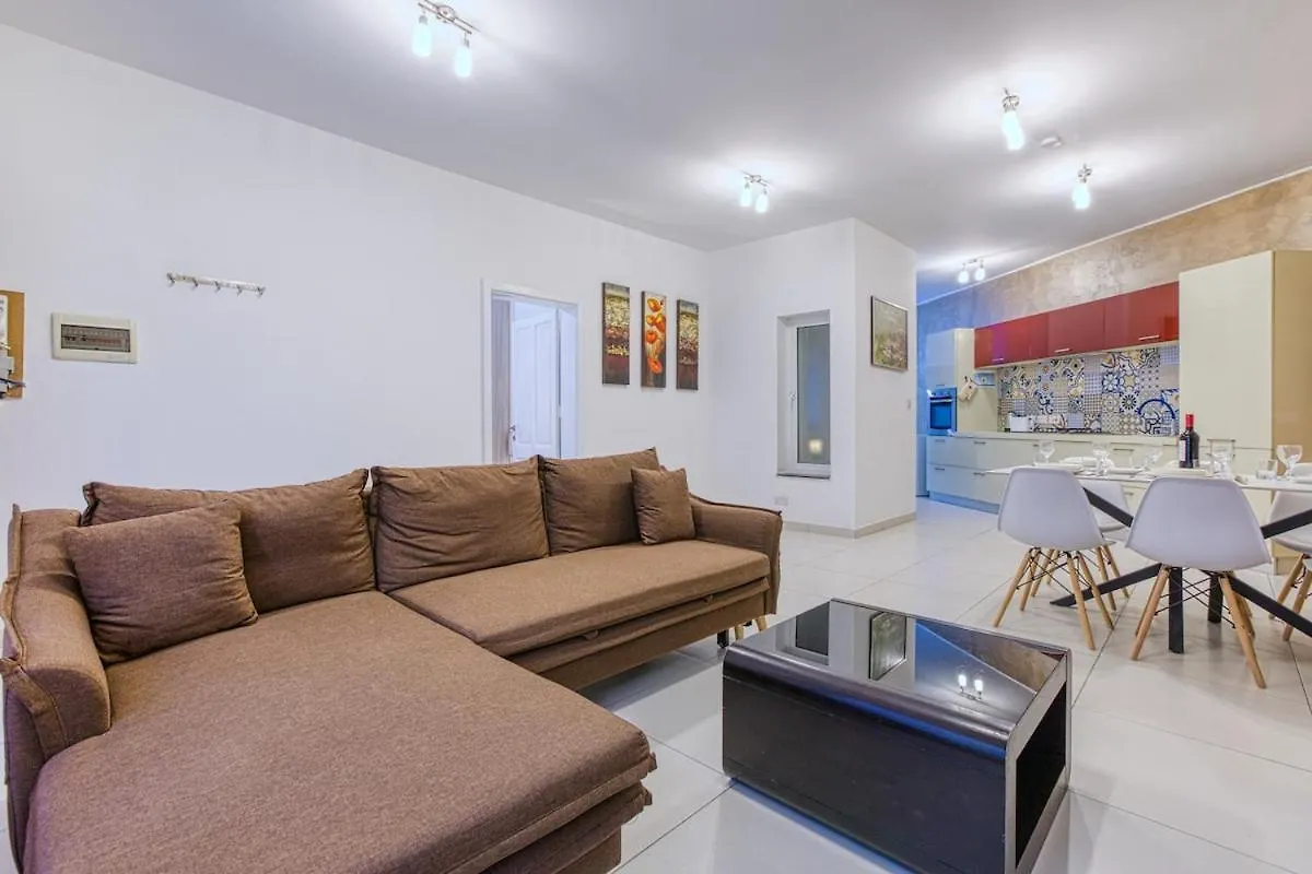 Modern 2-Bedroom Maisonette In Swieqi Is-Swieqi Apartment
